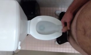 Pegação no Banheiro Público